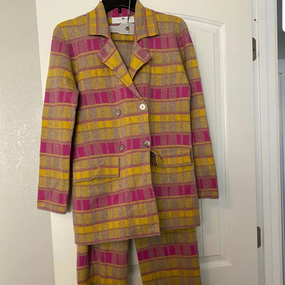 Mandkhai Suit- Pink / Yellow Double Jaquard Knit